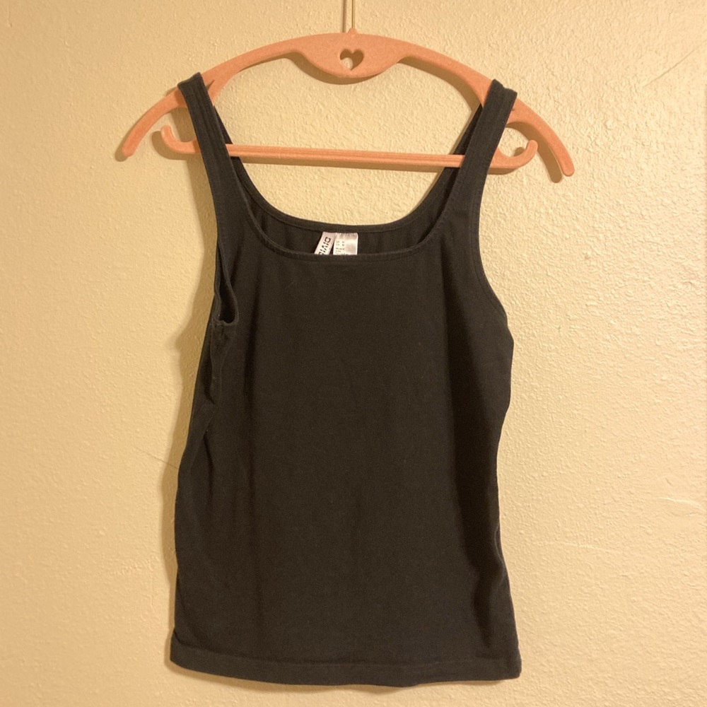 Divided simple blank tank top.